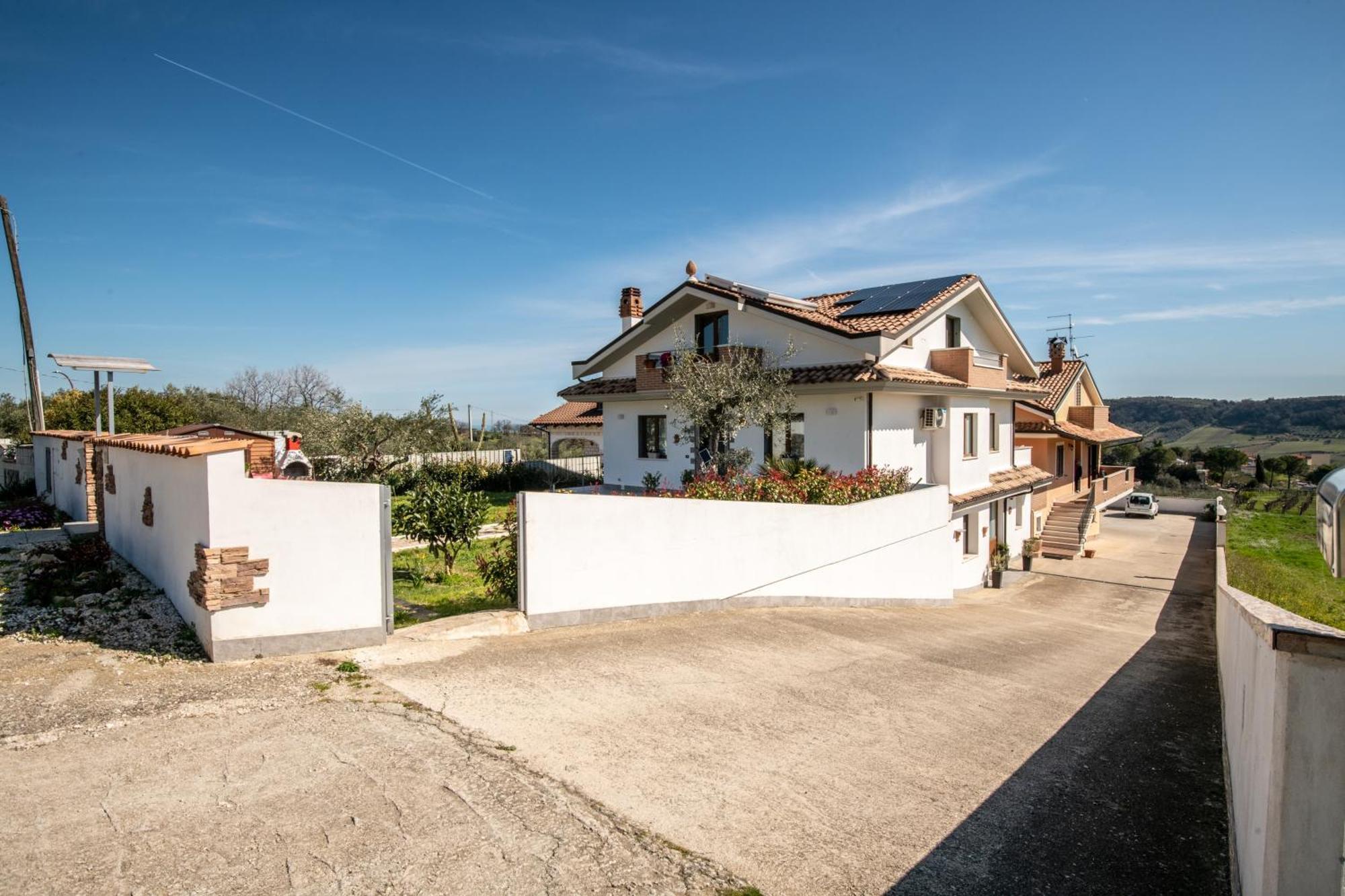 Villa Mastro Oleario 5 Dal Mare 30 Dai Monti Torrevecchia Teatina المظهر الخارجي الصورة